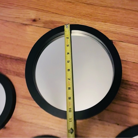 Set of 5 Round Mirror Wall Accents - Picture 6 of 8
